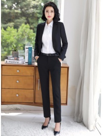 女式短款一?？畚餮b